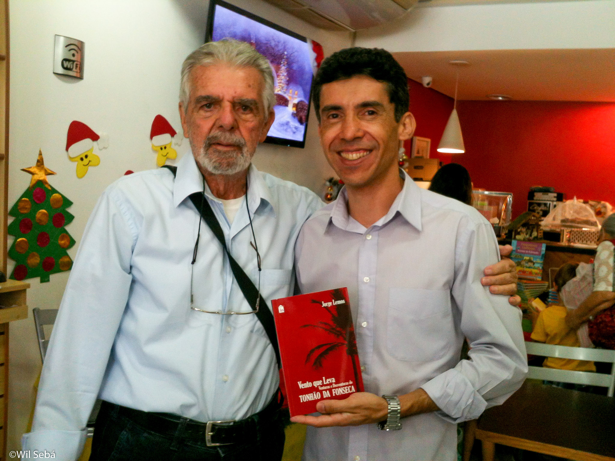 Livraria Nobel Vinhedo com Escritor Jorge Lemos