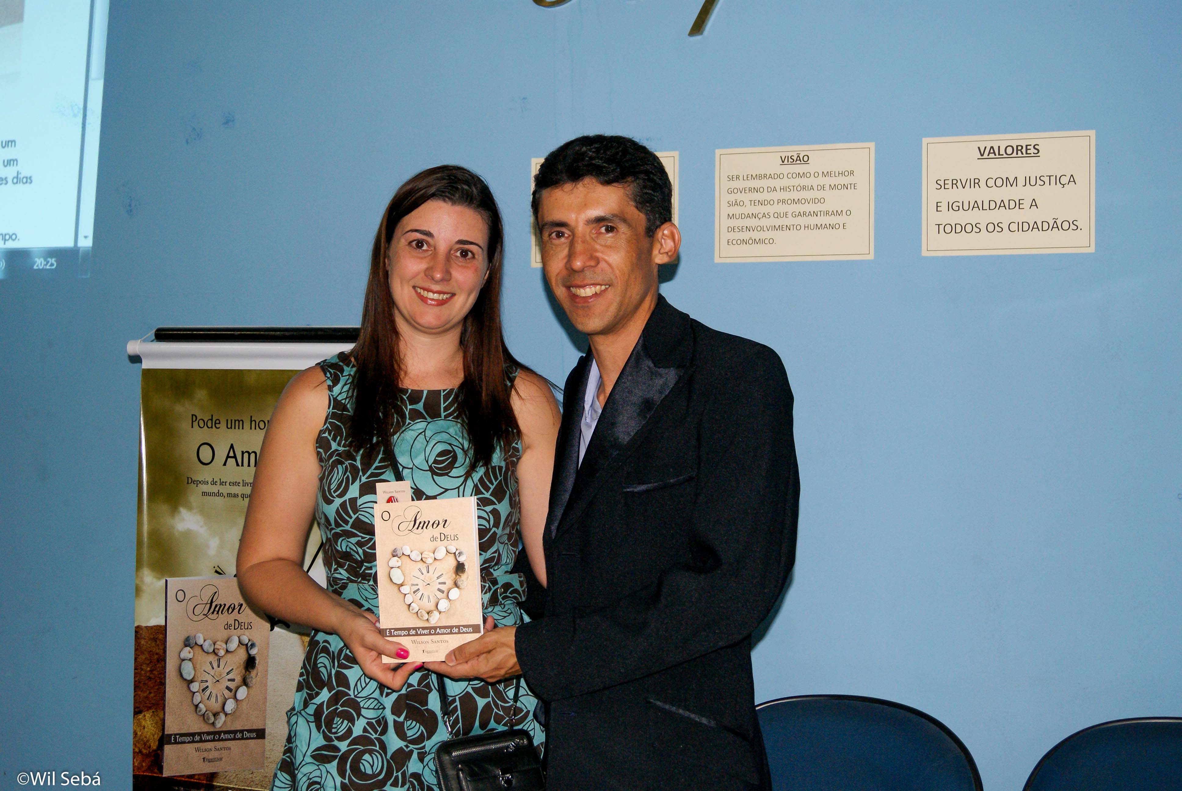 Sessão de Autógrafos Monte Sião/MG