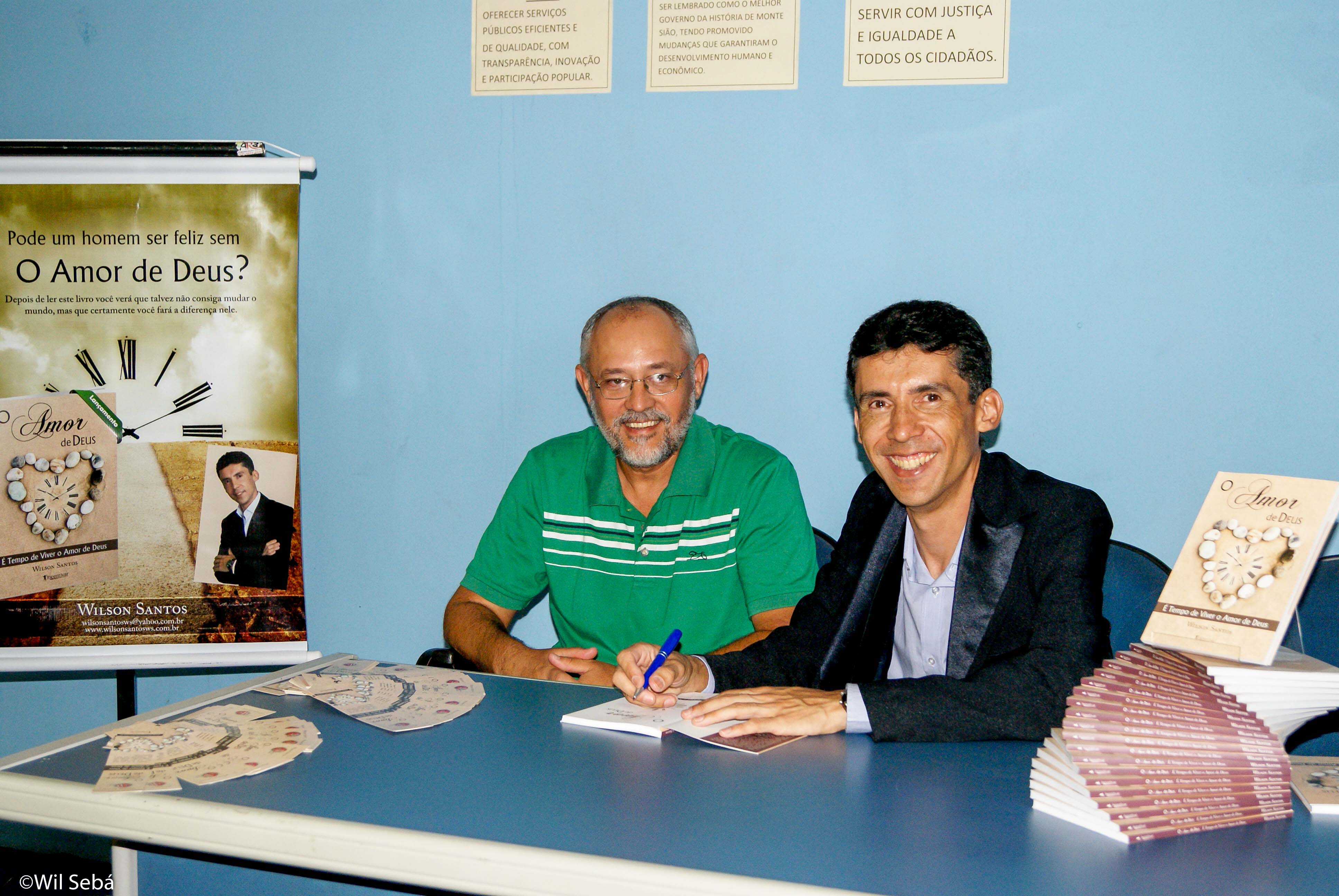 Sessão de Autógrafos Monte Sião/MG