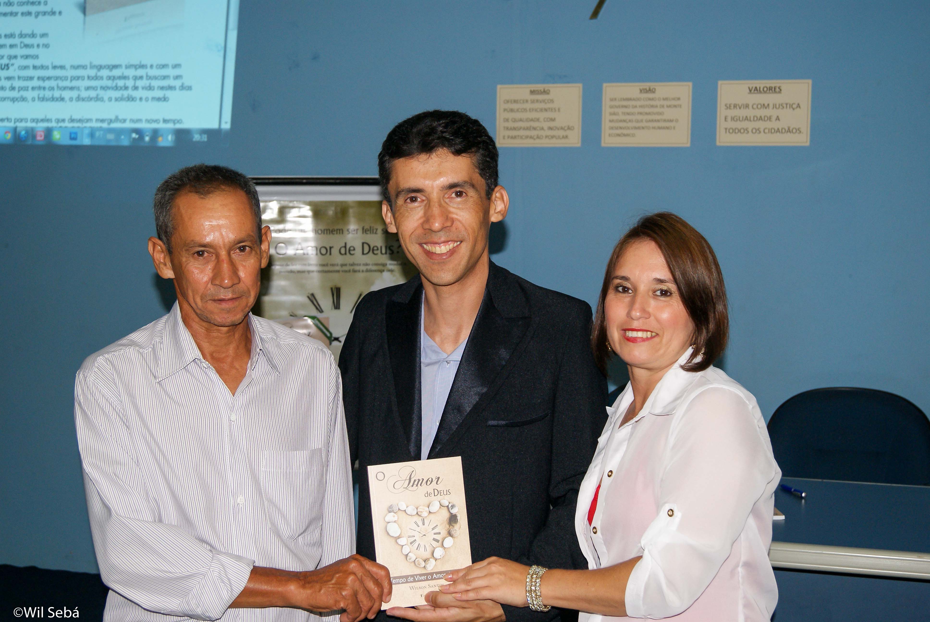 Sessão de Autógrafos Monte Sião/MG